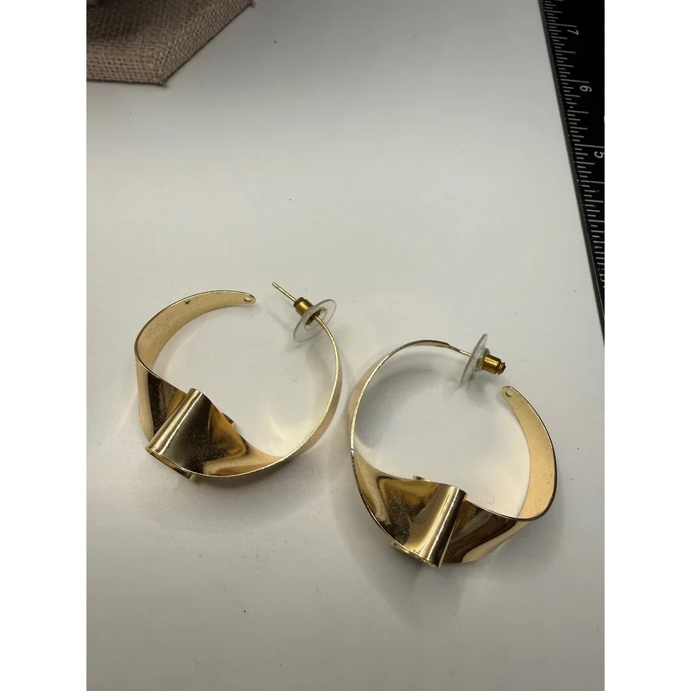Gold Tone Sculptural Twisted Ribbon Hoop Earrings Modern Statement Post Back